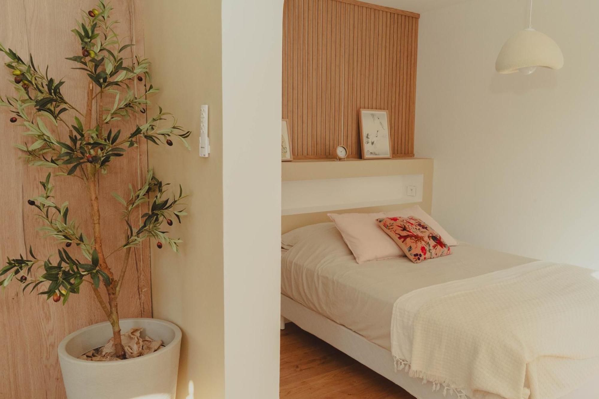Au Coeur De Hyeres, Ideal Pour Les Couples ! Exterior photo